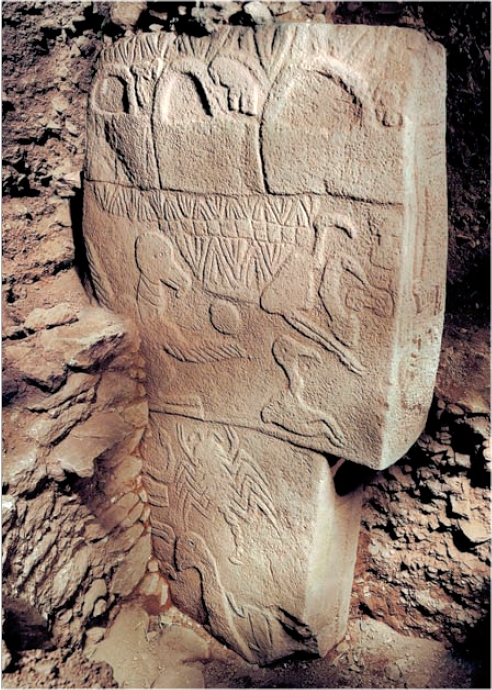 G�bekli Tepe pillar with elaborate 
carvings