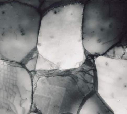 First diffraction contrast 
picture of dislocations