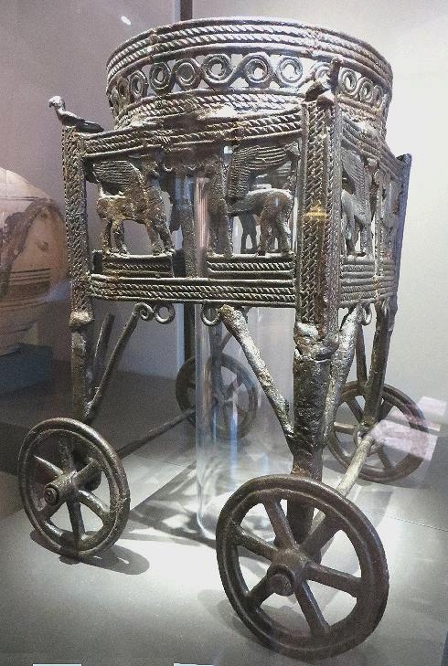 Bronze caulron stand