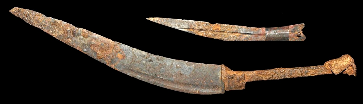 click
to enlarge size Thracian sica